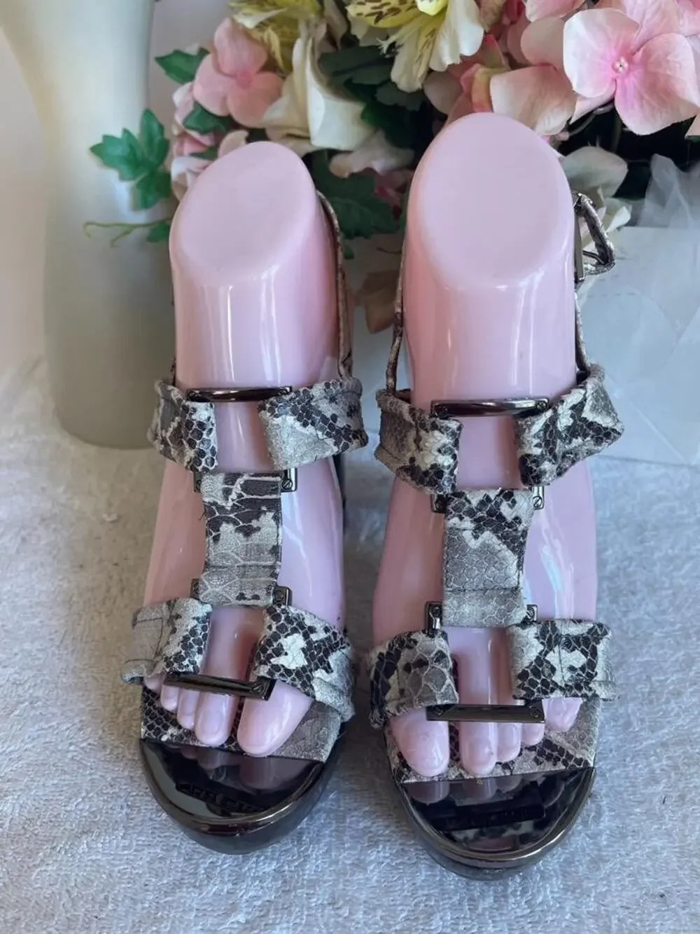 Tory Burch animal print platform sandal size 7(900